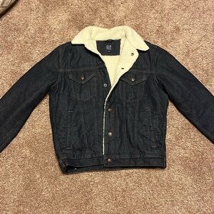 Men GAP Denim sherpa jacket.